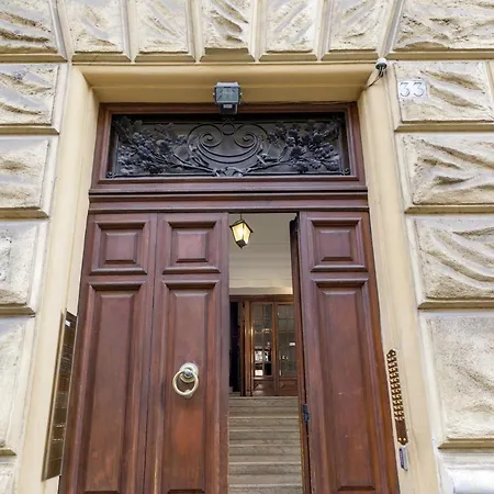 Apartment Porta Castello Charme Rome